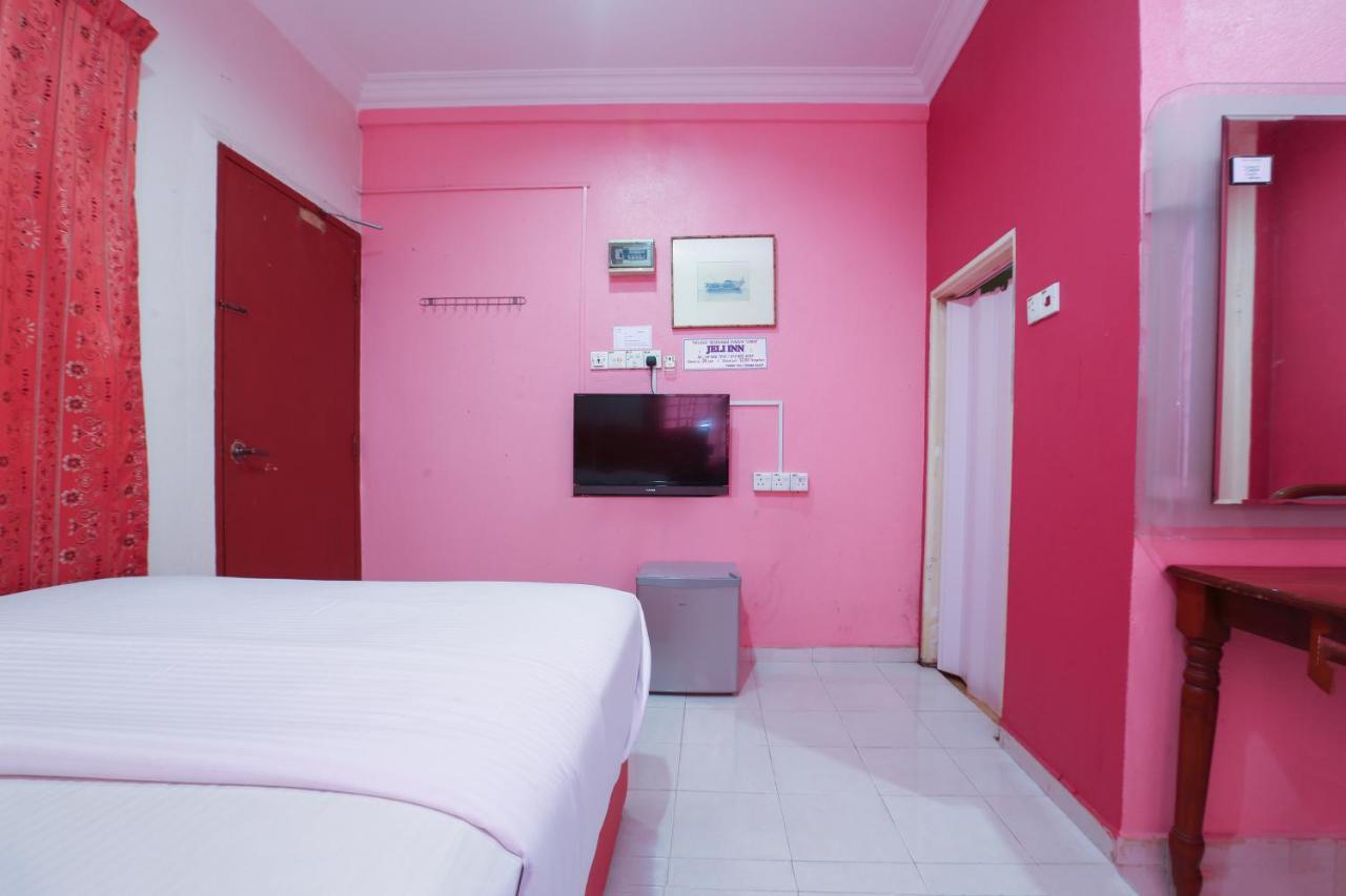 Oyo 89892 Hotel Jeli Inn Kültér fotó